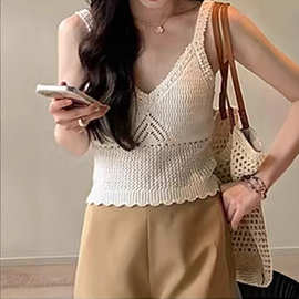 夏季露肩时尚百搭亚麻棉提花V领无袖短款内搭吊带背心针织衫女