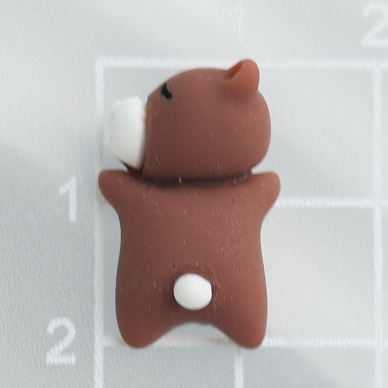 수지 경향이있는 곰 1.2x2.0cm