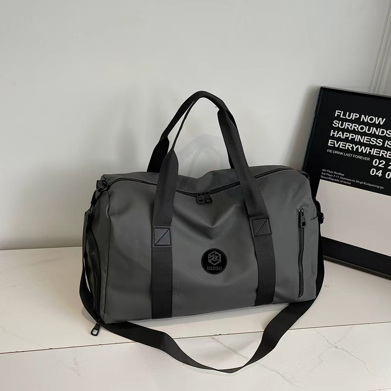 Sports capacious sports bag wet and dry separation