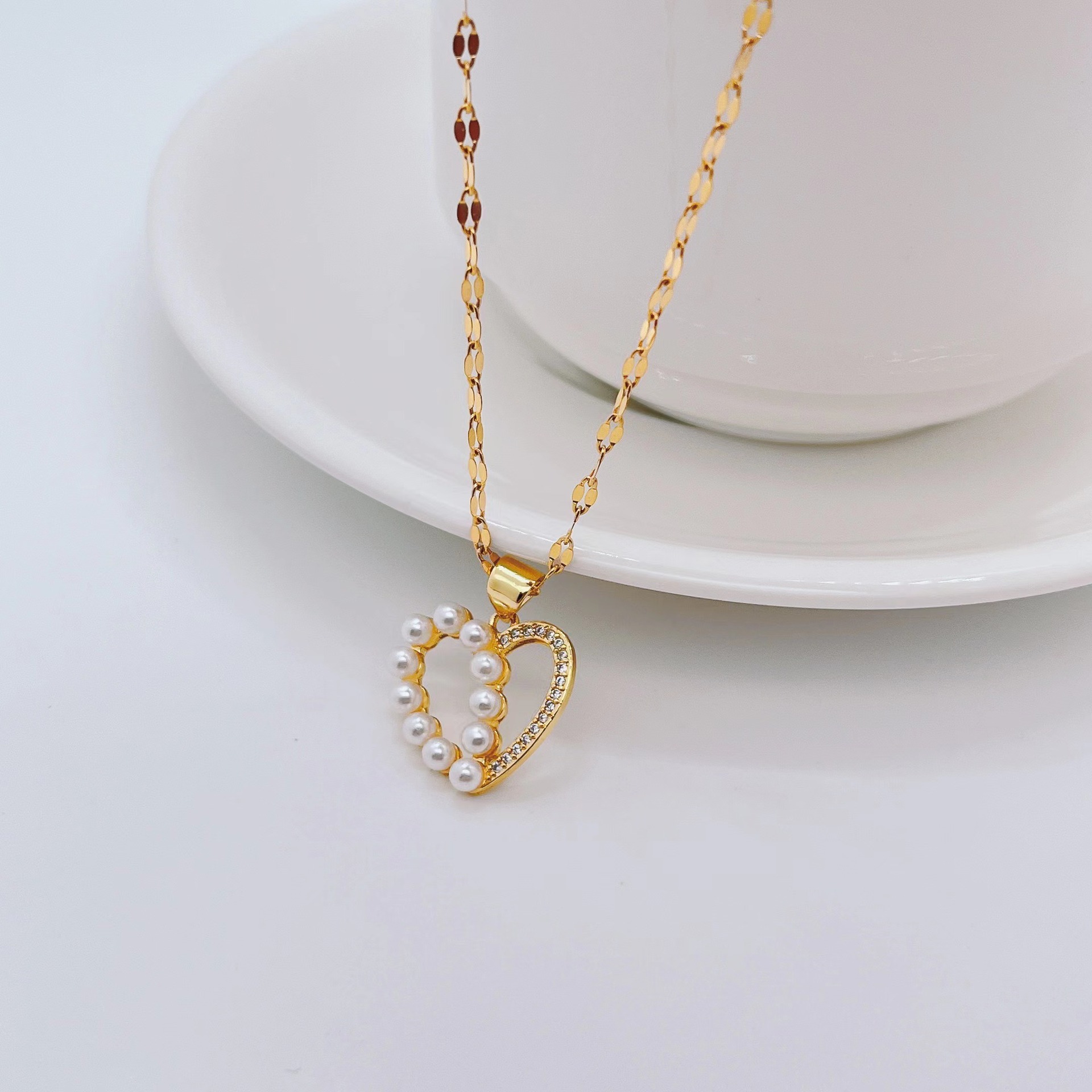 Vacation Devilu0027S Eye Heart Shape Titanium Steel Necklace Inlay Artificial Pearls Zircon Stainles