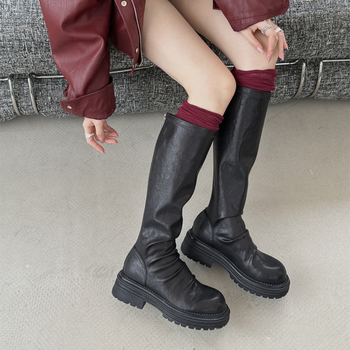 Nuevo estilo de otoño e invierno, botas de media pantorrilla con tacón grueso, punta redonda, plisadas y elásticas, botas de montar para mujer.