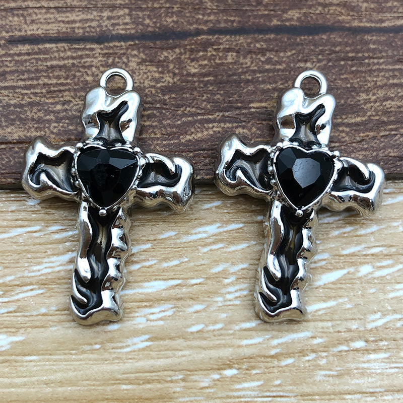 7g Weight Pendant Jewelry Making Type 19*28mm Jewelry Making Size DIY Jewelry Accessories Classification 5 Models Each Model 1, 5/Pack Quantity Alloy Material Cross, Heart Shape Pattern Plating Design Retro Style 5 Models Each Model 1, 5/Pack 19*28mm Alloy Cross Heart Shape Pendant 2