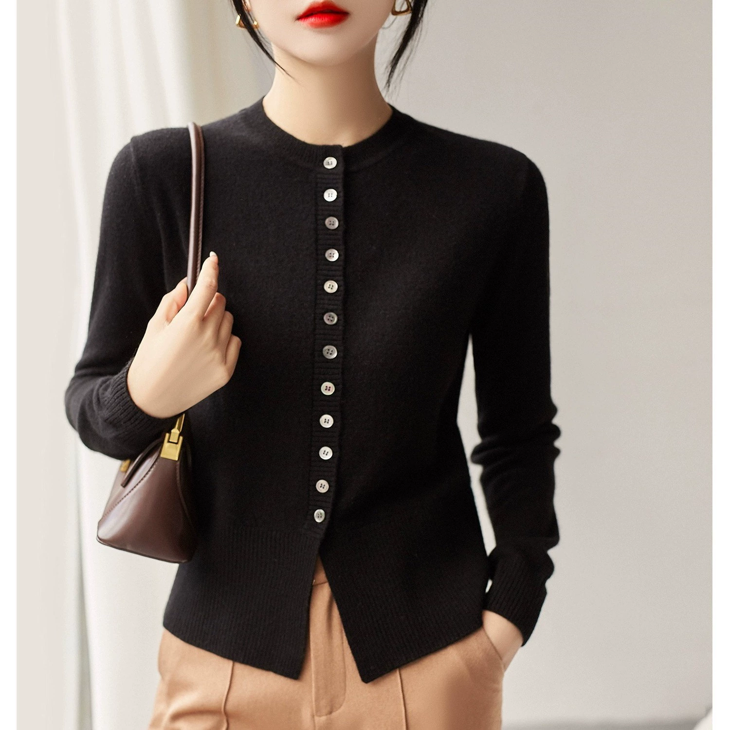 Свитер Женский Осень и Зима 2023 Новый Осень и Зима Новогодний Маленький Аромат Нежный Стиль Вязаный Базовый Кардиган Куртка