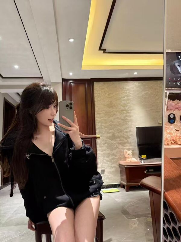 高品质~秋冬新款SKFK十字花经典拉链帽衫宽松连帽卫衣外套开衫女|undefined