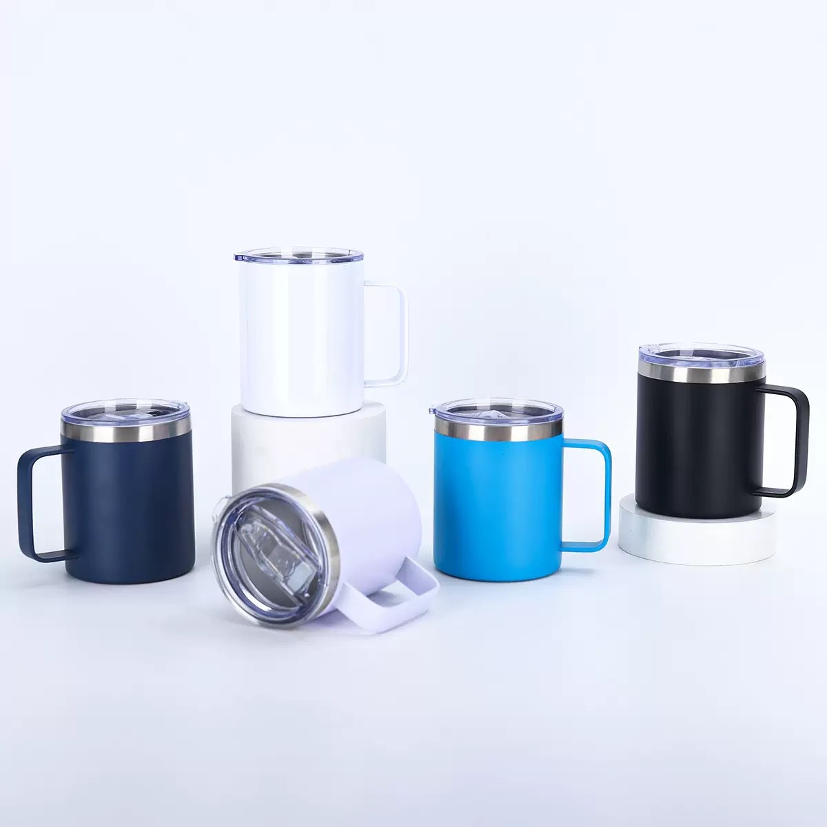 En stock suministro directo nuevo 12oz taza 304 taza de vacío de acero inoxidable mango spray de plástico Oficina taza de café al por mayor