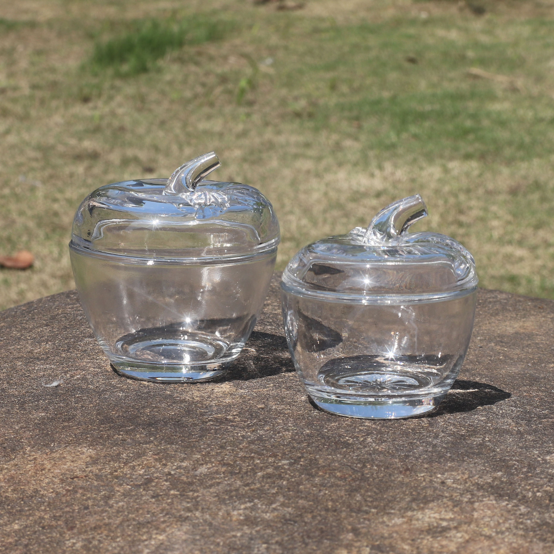 Glass sugar bowl Christmas Apple Decorative pot transparent jewelry candy Dry Fruits Aromatherapy candle Glass jar wholesale