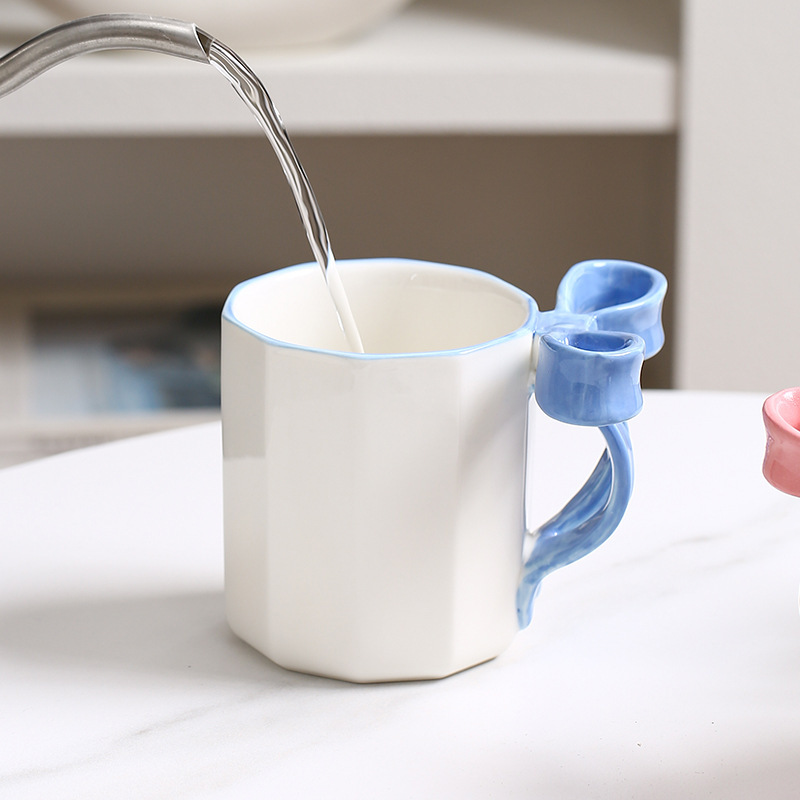 Explosiones transfronterizas en arco tridimensional empuñadura de cerámica taza de agua de alto valor para niñas taza doméstica