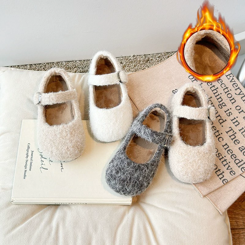 Корейская версия универсал меха обувь для девочек 2025 зима новая обувь принцессы Мэри Джейн мягкая подошва теплая детская бобовая обувь