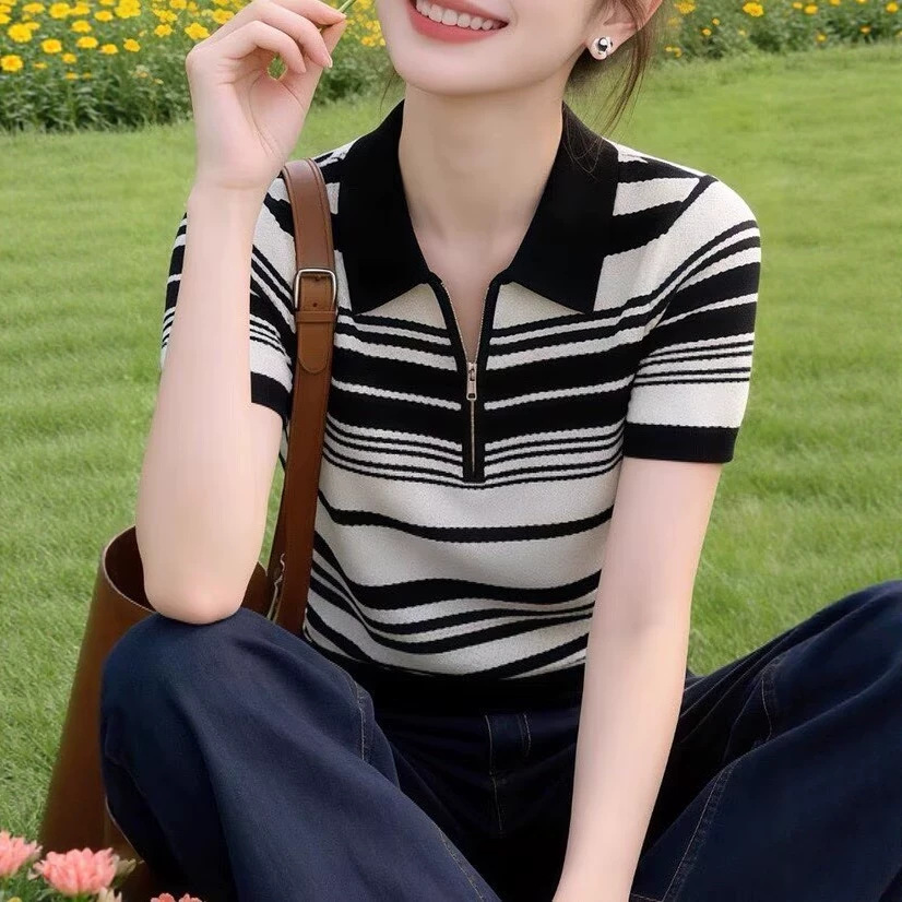 Áo thun polo nữ sọc đen trắng cổ bẻ phối khóa kéo tay ngắn — sọc chi tiết 3