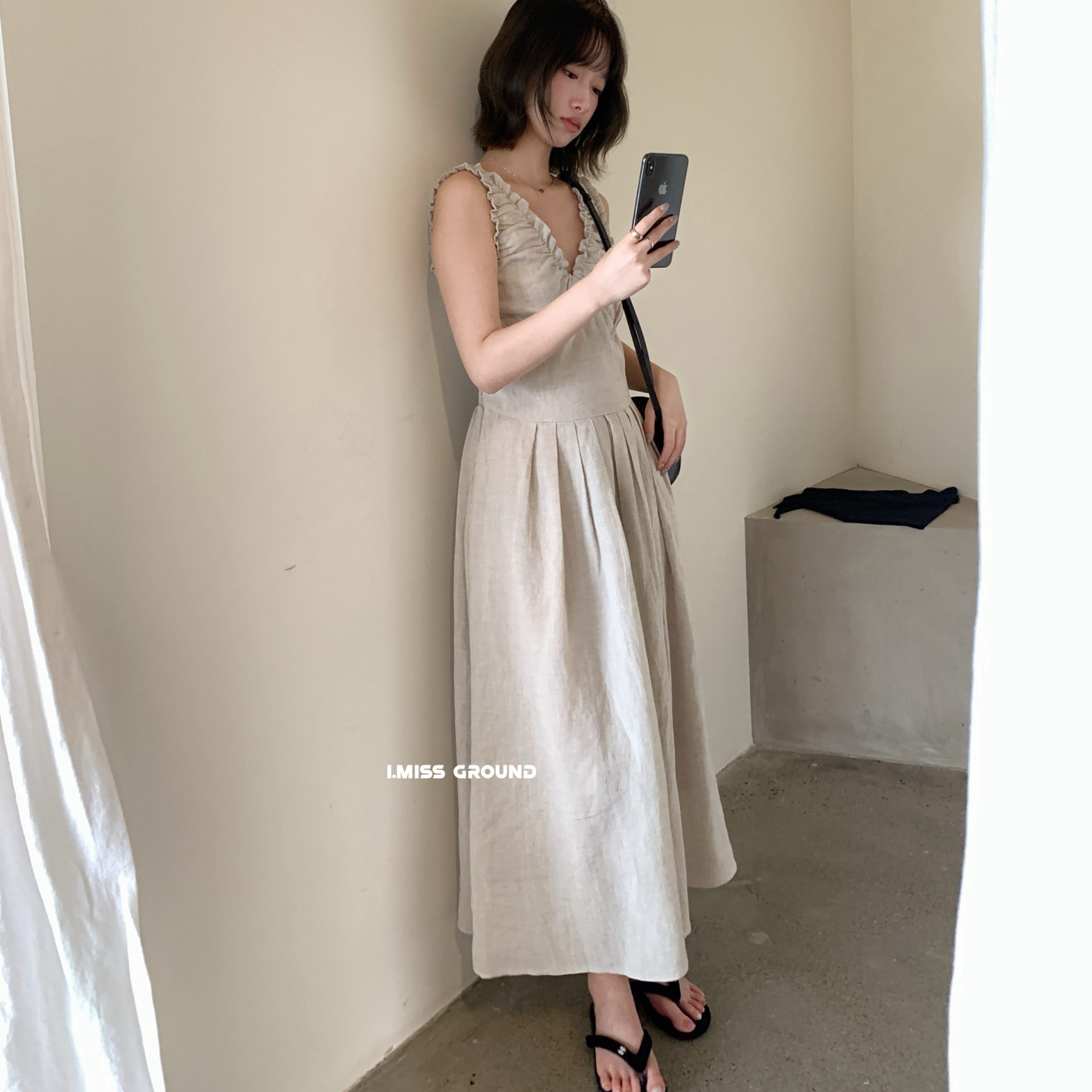 Đầm maxi nữ V  xếp ly chất liệu Lyocell dáng A suông — màu trắng, yến mạch