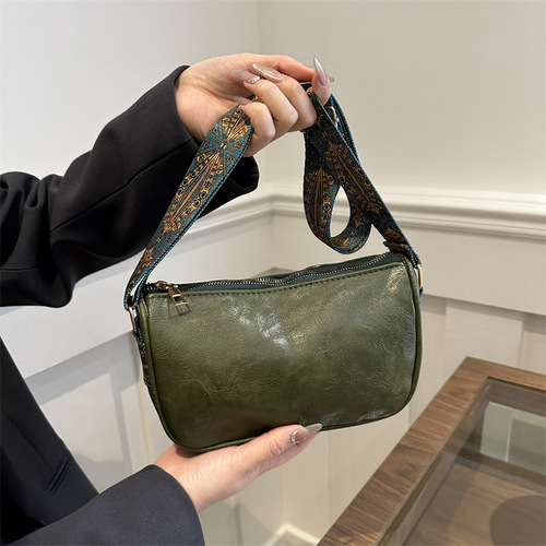 Soft leather texture large capacity casual bag 2024 spring new versatile Ins shoulder crossbody bag casual bag Korean version