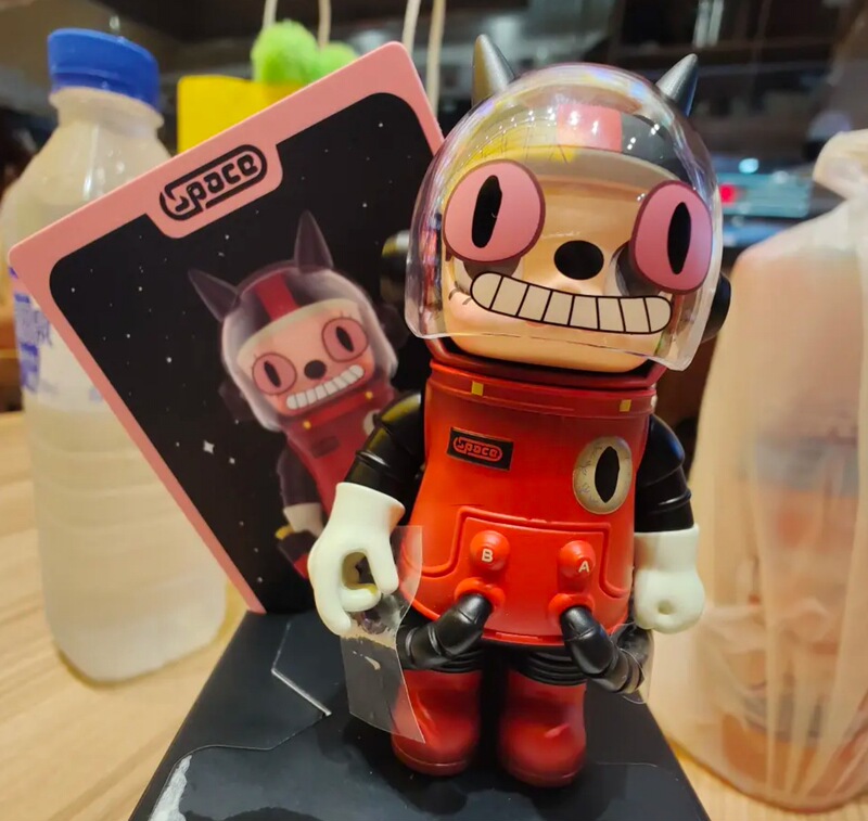 在庫あり】MEGAコレクションシリーズ SPACE MOLLY ジャスミン 3代目 ブラインドボックス ギフト|undefined