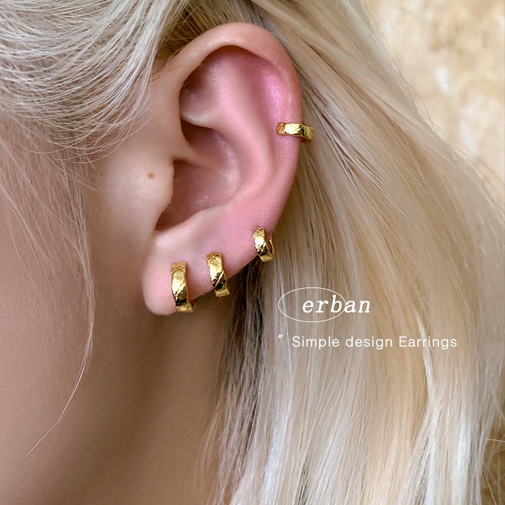 Fashionable design sophisticated small hoop earrings with diamond…