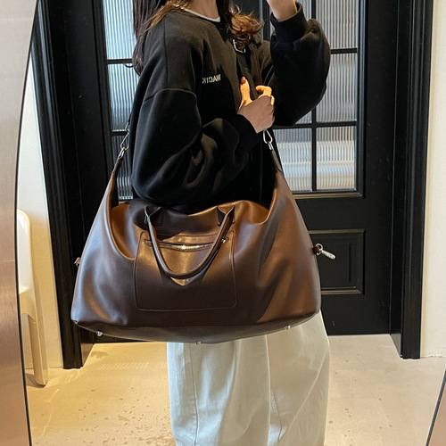 Hand-held Fashion Portable Travel Bag 2025 New Model Large Capacity Office Single Shoulder Crossbody Bag Simple Underarm Bag