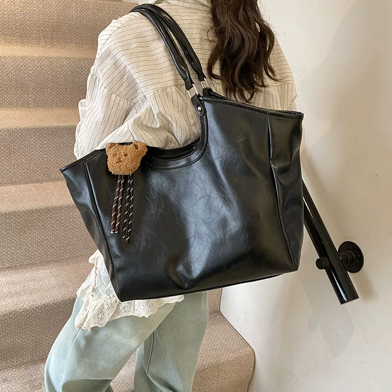 (Cross-border trading), handheld small design capacious underarm bag, high-end