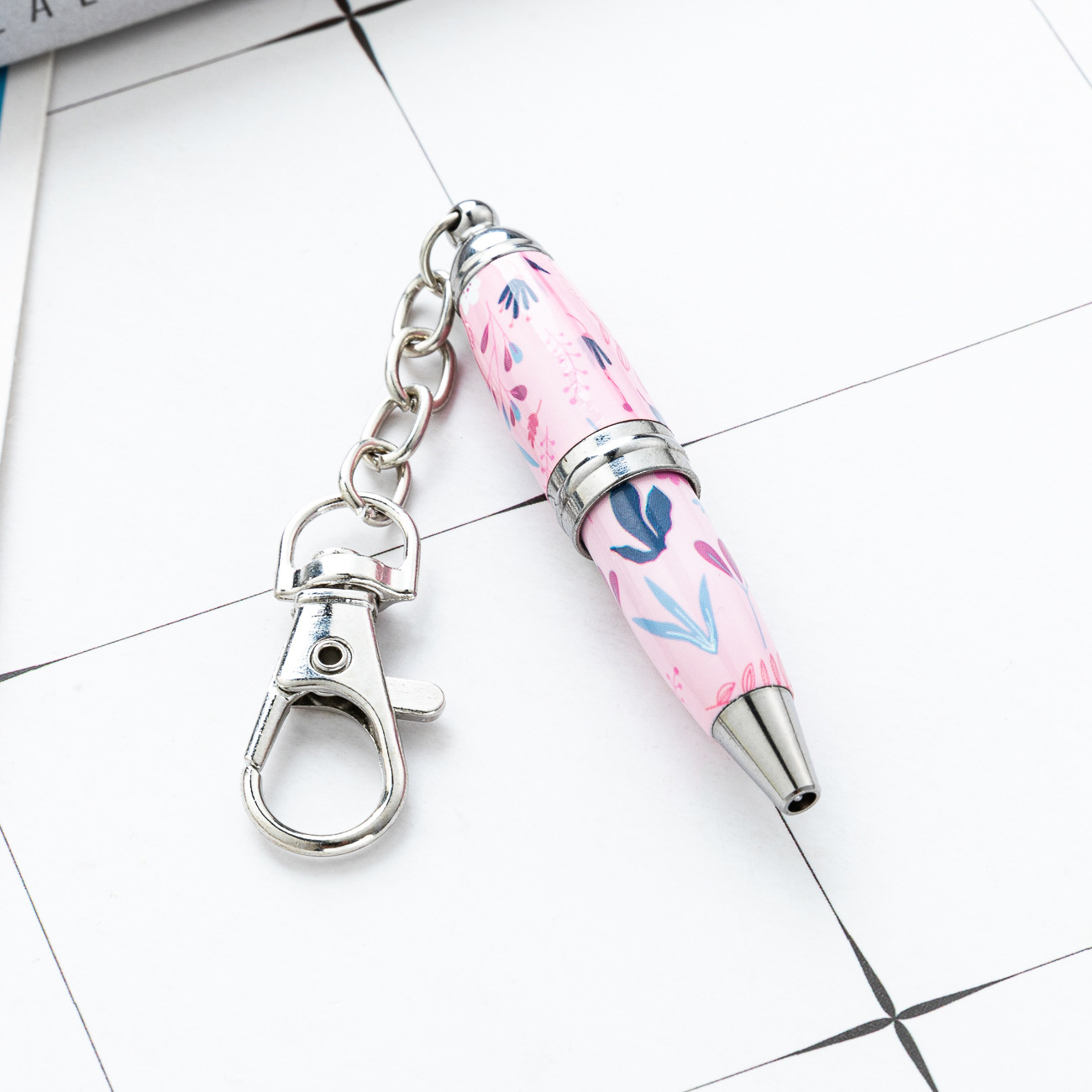 Keychain creativo mini bolígrafo de oficina estudiantes portátiles bolígrafo de bolsillo corto mini bolígrafo de metal