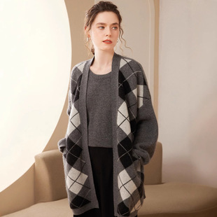 Women's Cashmere Knitted Cardigan Long-sleeved Thick Diamond Plaid Large Coat Comfortable Loose Slimming Warm Contrast Color