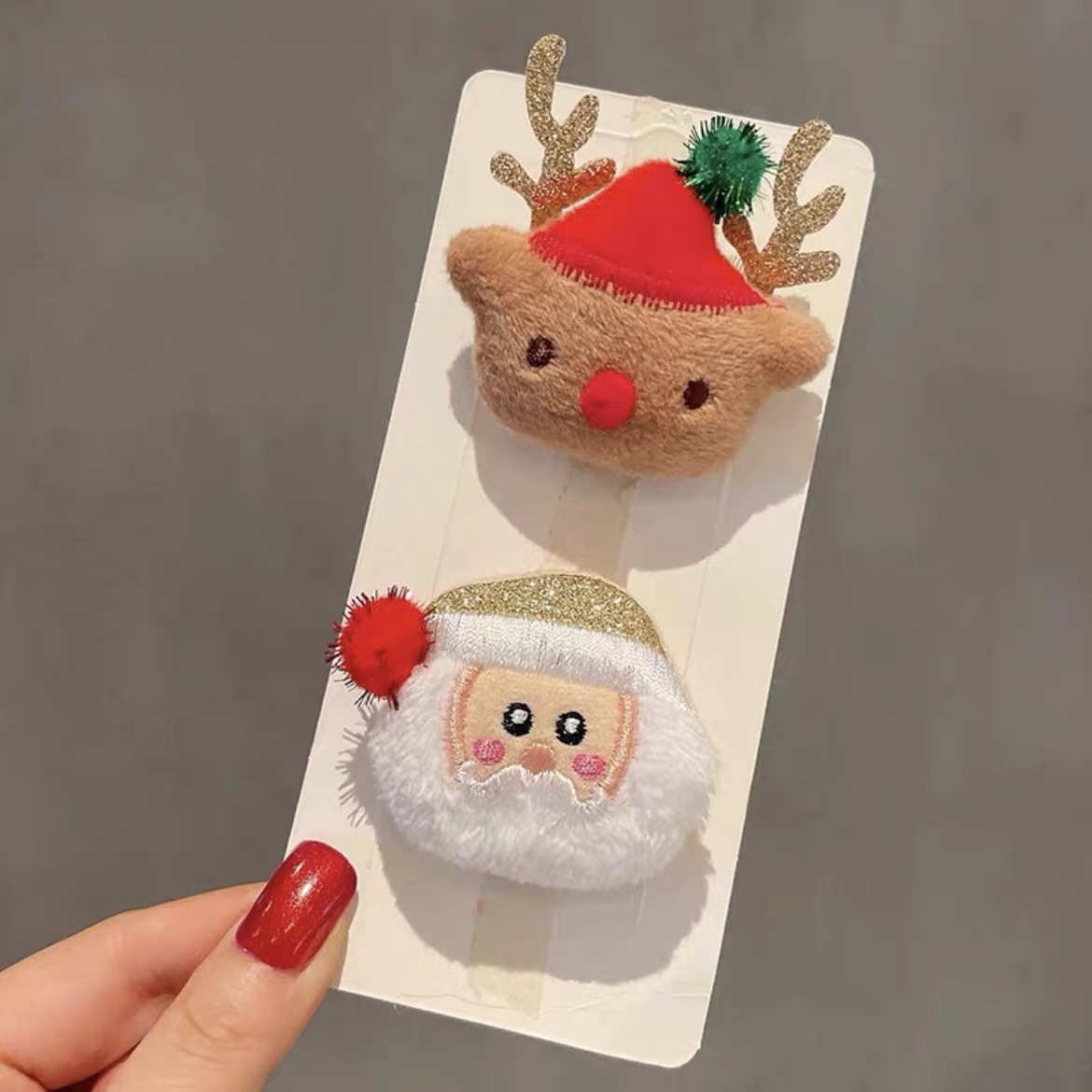 Broche de Navidad para mujeres regalos de alce pines para niños decoración de vacaciones pequeños regalos accesorios muñeco de nieve pequeños regalos image 17