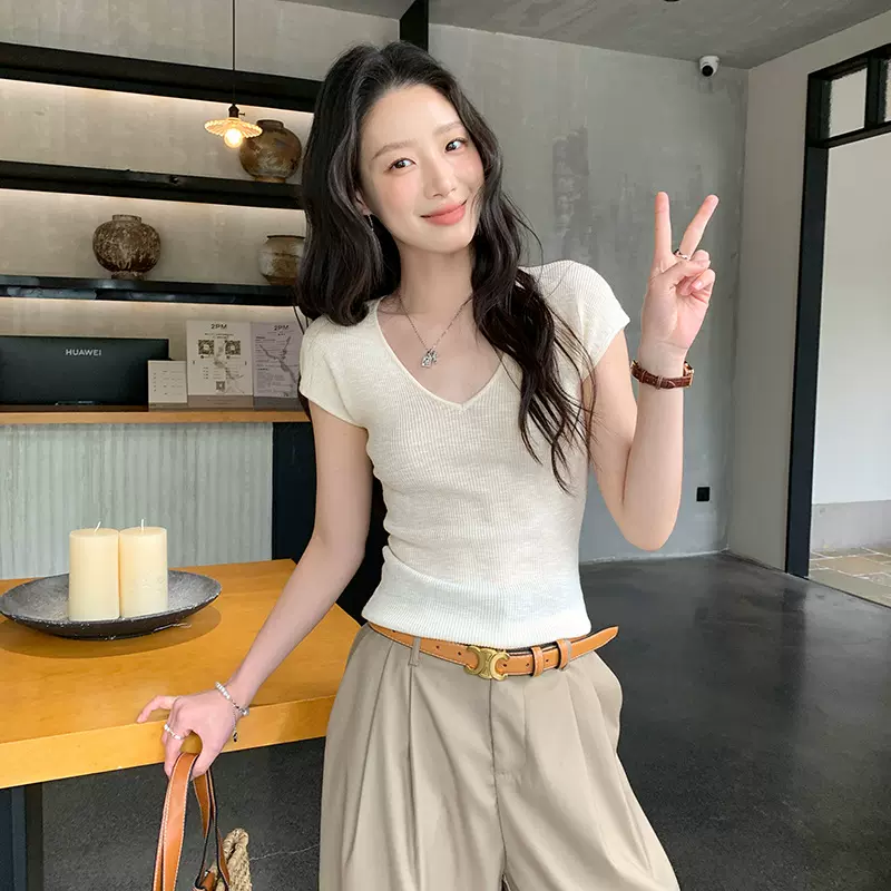 温柔甜美v领薄款设计感短袖针织衫女2025夏季新款女装内搭上衣女