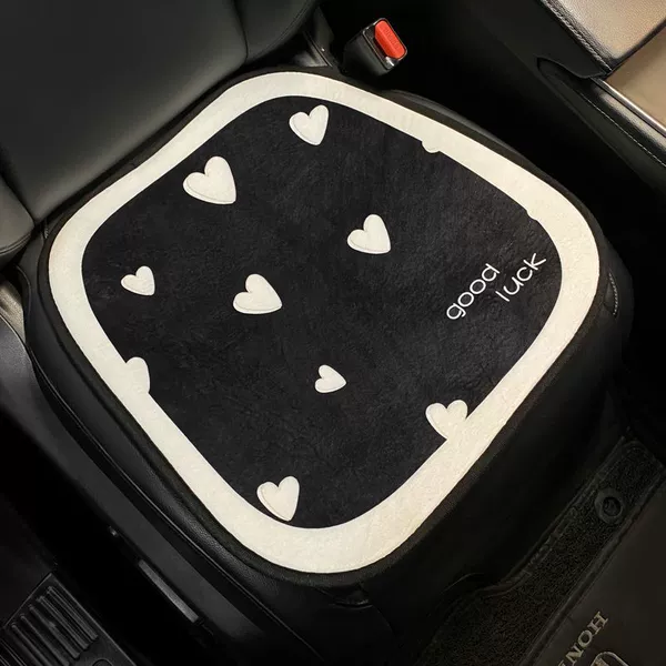 Plush - black and white contrasting hearts - front row
