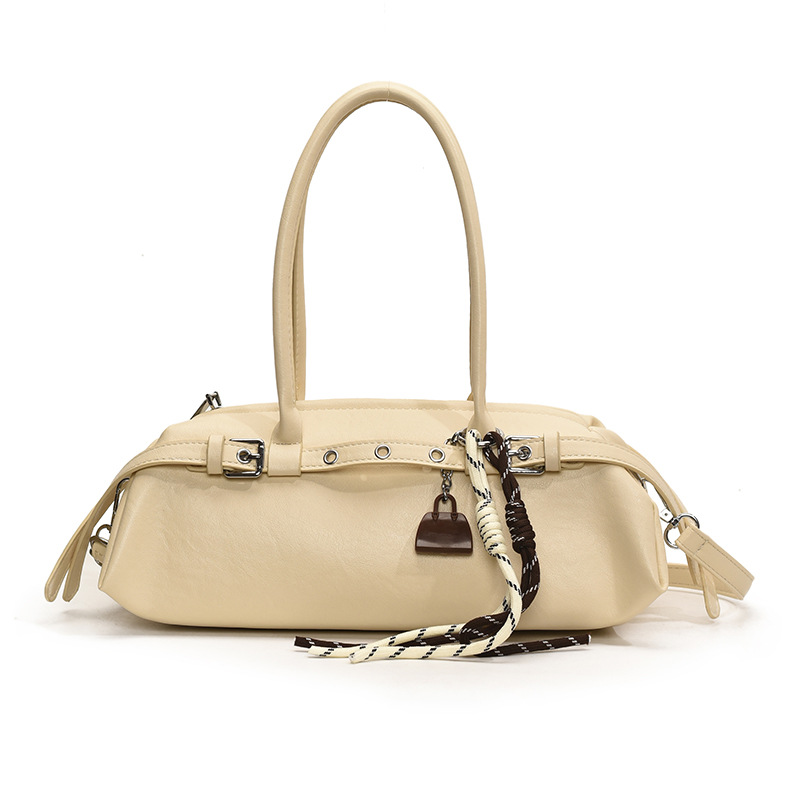 Hong Kong Wind retro bolso de mano 2025, otoño nuevo bolso de mujer, bolso de hombro de locomotora personalizado, red con el mismo tipo de mochila.