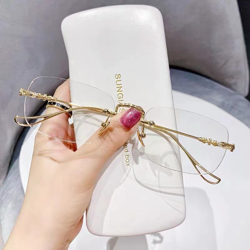 High-end rimless reading glasses for men, ultra-lightweight, stylish, blue light and radiation protection, high-definition, suitable for middle-aged and elderly with presbyopia and hyperopia.