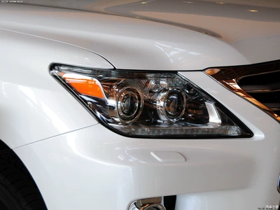 12-15 Lexus Lx570 – Fara qapaqları