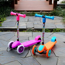 外贸儿童滑板车卡通宝宝玩具三轮折叠拆卸款平衡溜溜车可加工定做