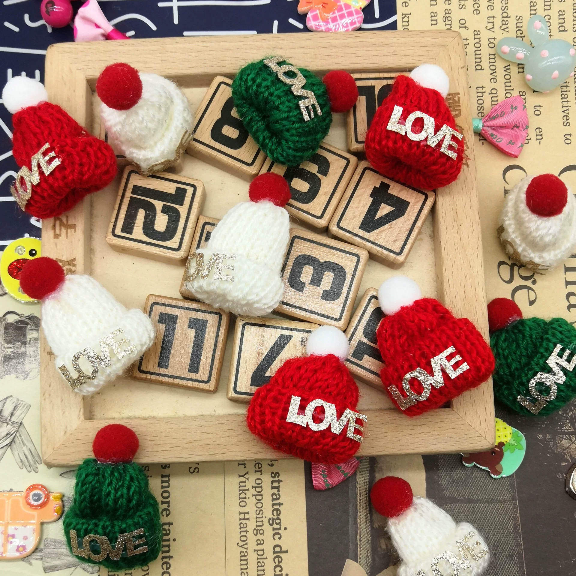 Small knitted accessories with letters, bag accessory, pendant, DIY