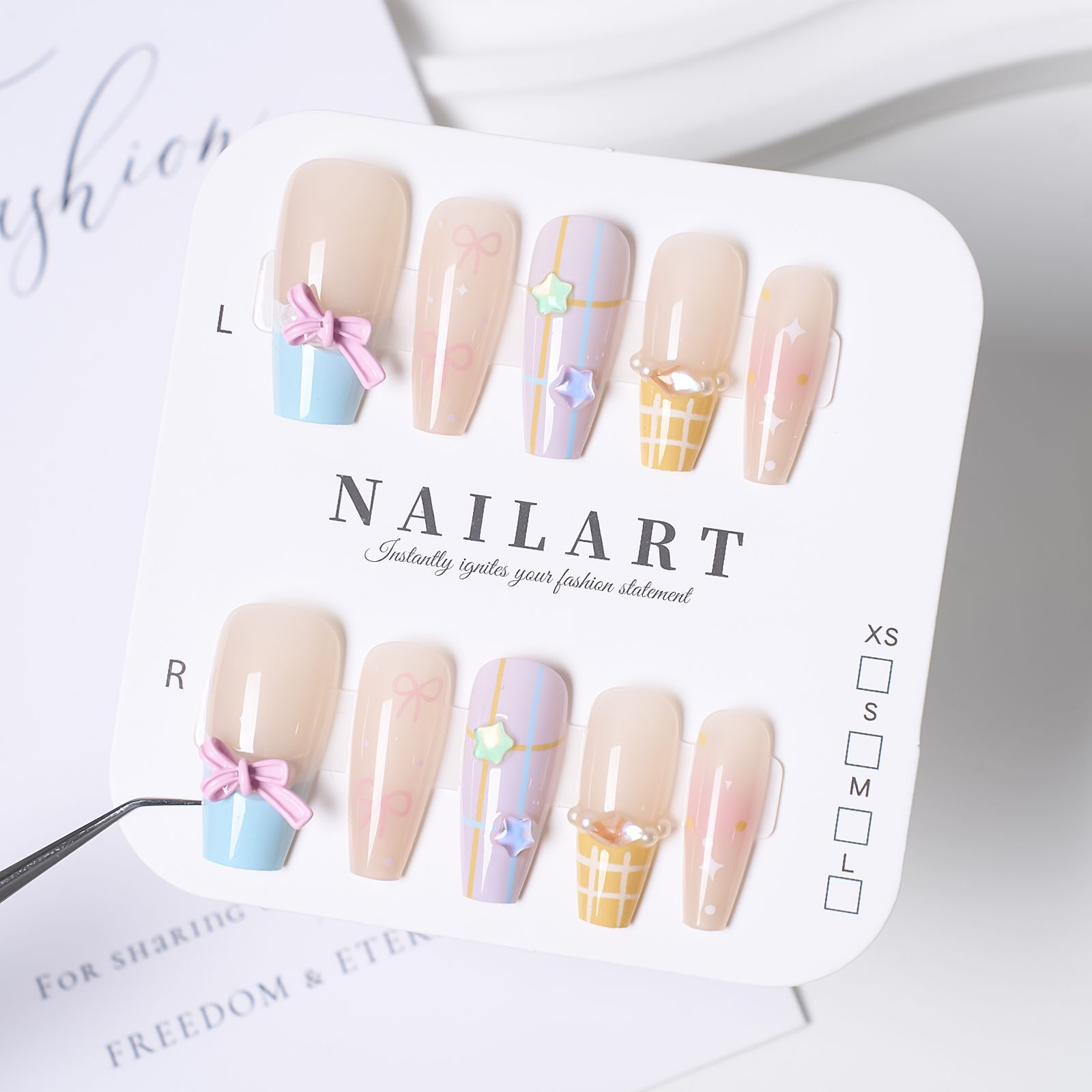 10 piezas decodificadas en línea estilo rojo temperamento alto poco fragante estilo francés in se siente la atmósfera blanca de las uñas hechas a mano