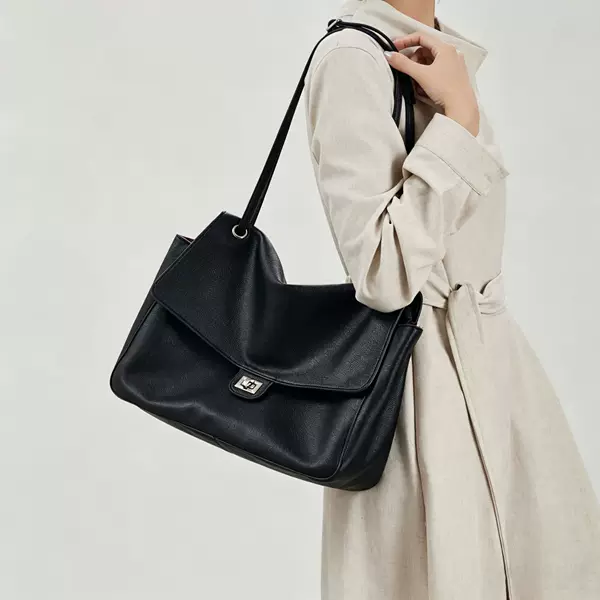 2026 New Model Genuine Leather Women's Handbag with Underarm Lock Buckle, Fashionable Versatile Commuter Tote Large Bag, Cowhide Shoulder Bag