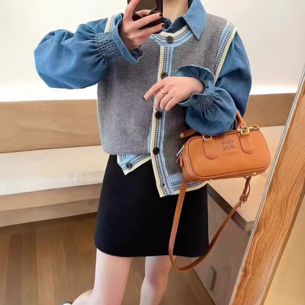 estilo universitario coreano de otoño y invierno ropa de mujer retro alto nivel de color de punto cardigán chaleco de diseño de estilo caballo clip de moda mujer