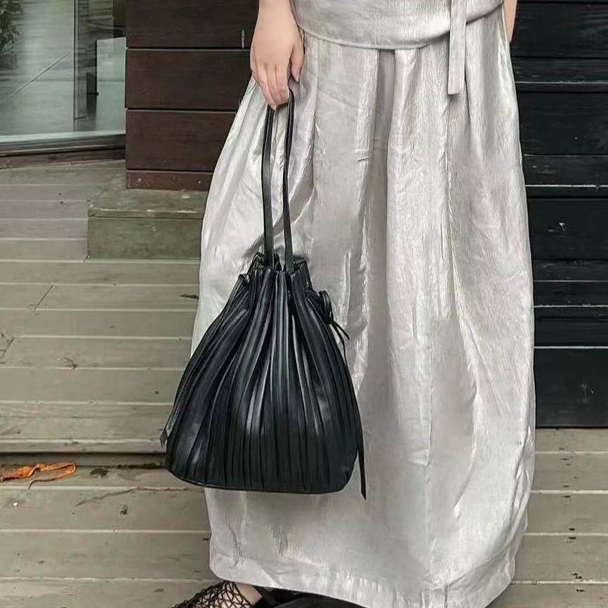 ZA レディースバッグ 2025 新しいシンプルでファッショナブルなプリーツバケットバッグ巾着バッグ多用途ショルダークロスボディバッグハンドバッグ