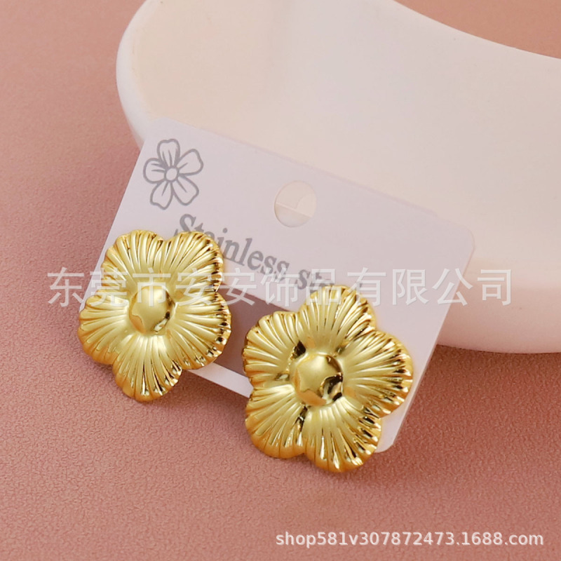 复古法式经典图案爱心耳钉约会礼物优雅轻奢高级感简约钛钢饰品女|undefined