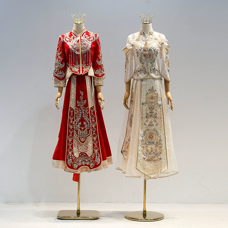 Mannequin head, physiological pleated skirt, stand full body