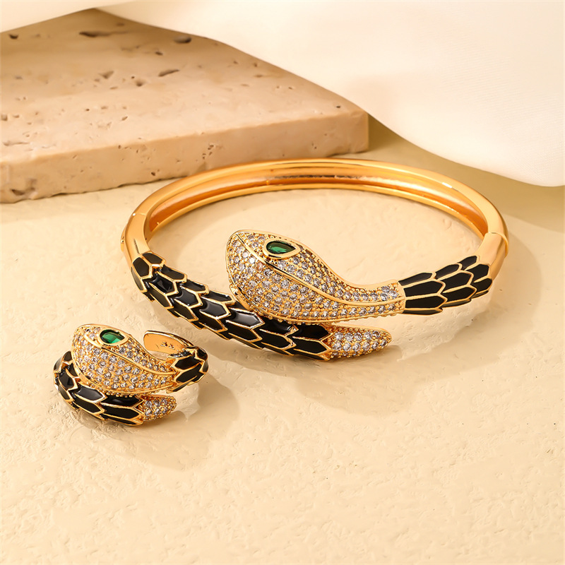 Parure de bijoux serpentine pleine de diamants, bague bracelet en zircon, personnalité de luxe légère, tête de léopard de l'industrie lourde_voghion.com