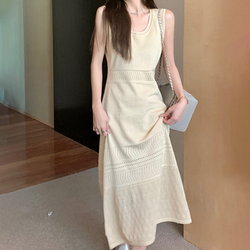 White Knitted Camisole Dress for Women Summer 2025 New Style with Inner Wear and Long Skirt for Small People at the Beach