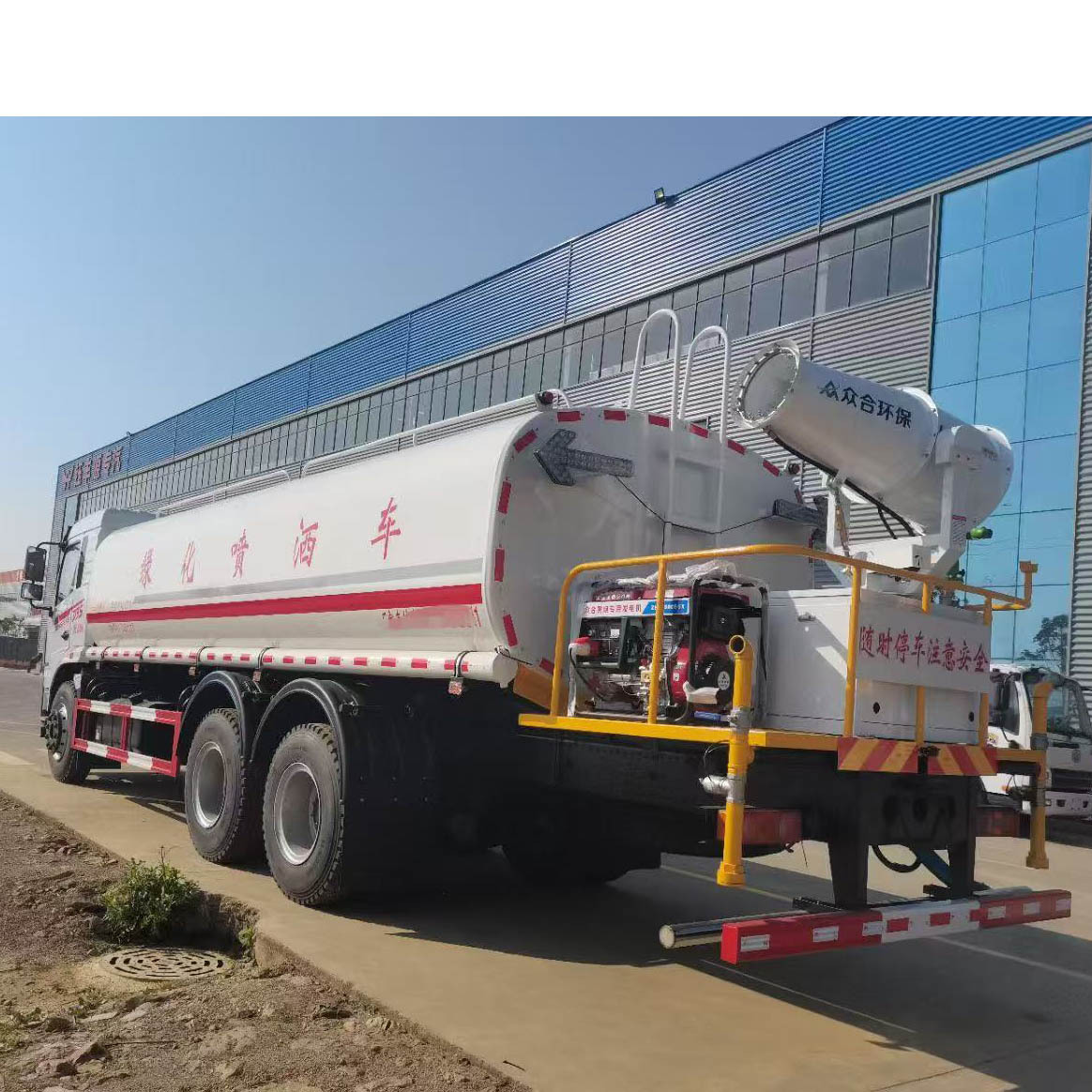 Factory Direct Supply Dongfeng 122 Square Sprinkler Truck, Ready-Made Sprinkler Truck, Railway Dust Suppressor Truck Manufacturer