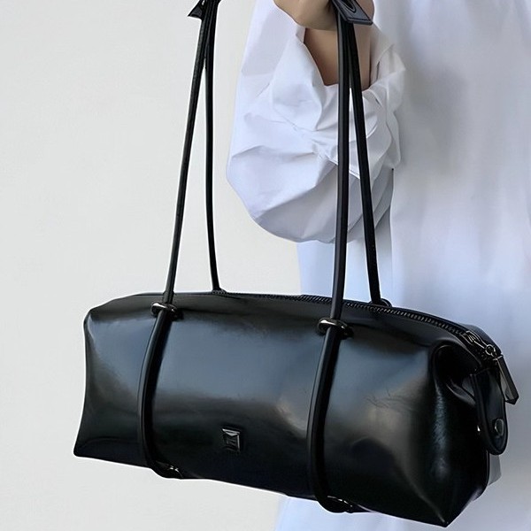 SH工厂女包加工定制品牌ODM/OEM跨境皮具外贸手提通勤单肩枕头包