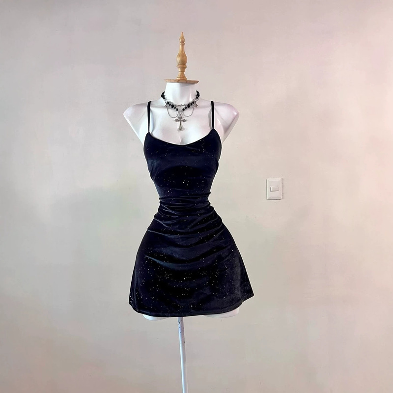 Hot Girl Style Sexy Spaghetti Strap Dress, Waist-Cinching and Slimming Short A-Line Dress, Low-Cut Backless Evening Party Dress Hot Girl Style Sexy Spaghetti Strap Dress, Waist-Cinching and Slimming Short A-Line Dress, Low-Cut Backless Evening Party Dress