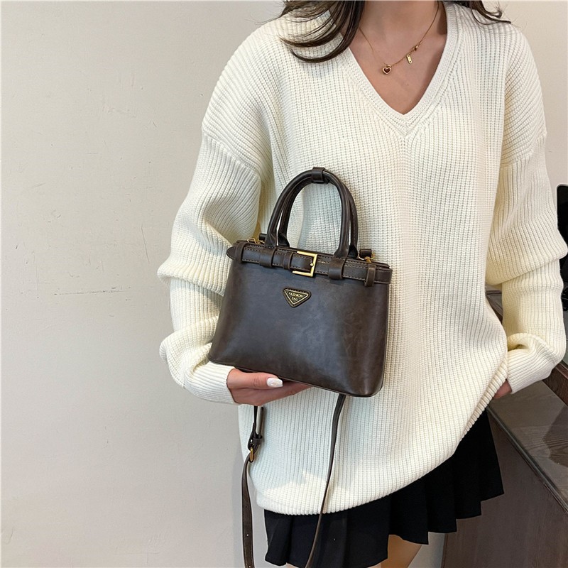 Bag Bags mujeres 2024 nueva moda transfronteriza cinturón decoración bolsos cuadrados retro de hombro una mochila de cabello