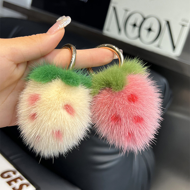 [Cute little strawberry] real mink fur strawberry car keychain pendant ins plush ball schoolbag bag ornaments