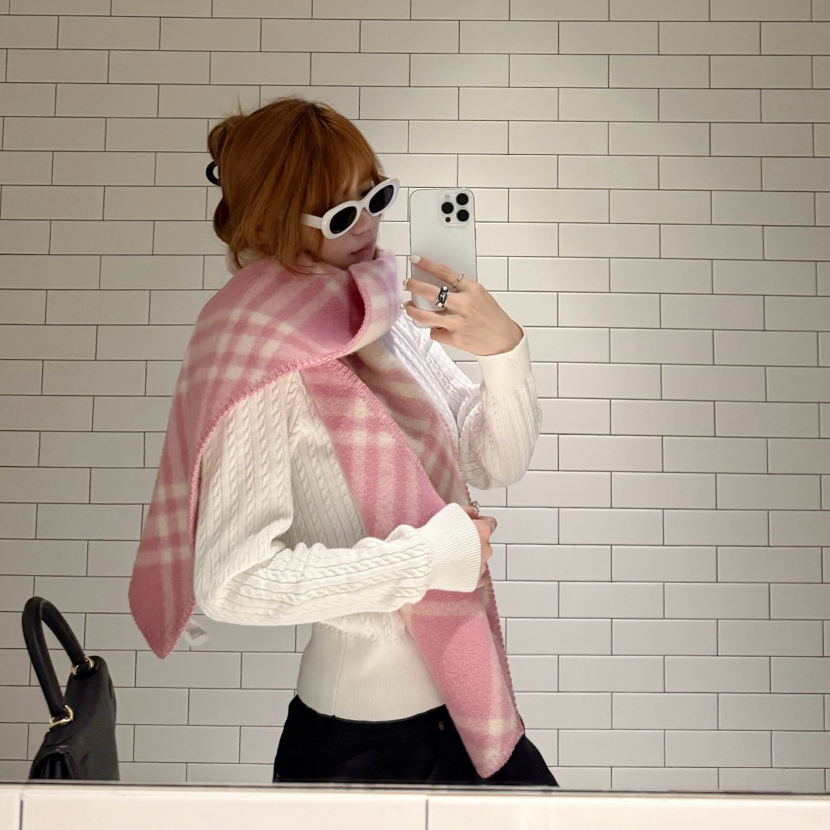 Son Ye-Jin's Classic Plaid Scarf for Women, Winter Black Korean Version, Warm Shawl, Versatile Neck Warmer for Ladies