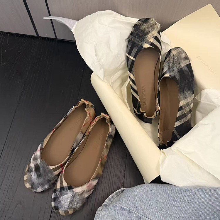2026 Summer New Square-Toed Shallow-Heel Women's Commuting Plaid Flat Shoes, Comfortable for All Seasons, Grandma Shoes 2026 Summer New Square-Toed Shallow-Heel Women's Commuting Plaid Flat Shoes, Comfortable for All Seasons, Grandma Shoes