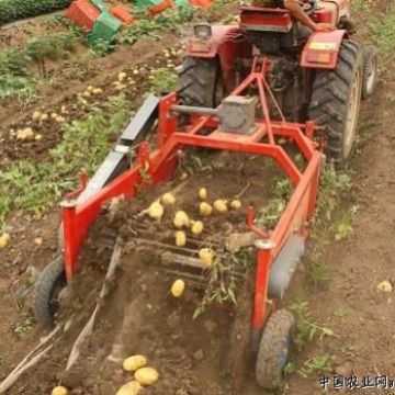 马铃薯收获机  单行土豆收获机   阿里巴巴实拍地瓜收获机