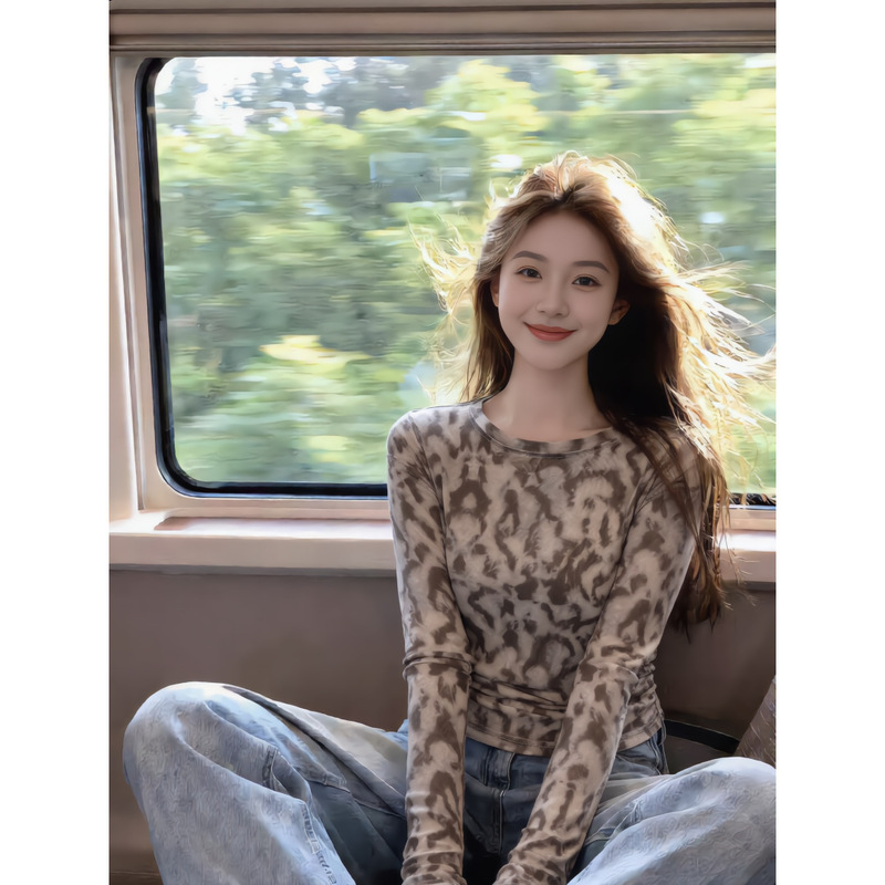 Round Neck Leopard Print Long-Sleeve T-Shirt for Women, New Summer Style, Sun-Protective Versatile Cover-Up, Mesh Slim-Fit Top, Thin