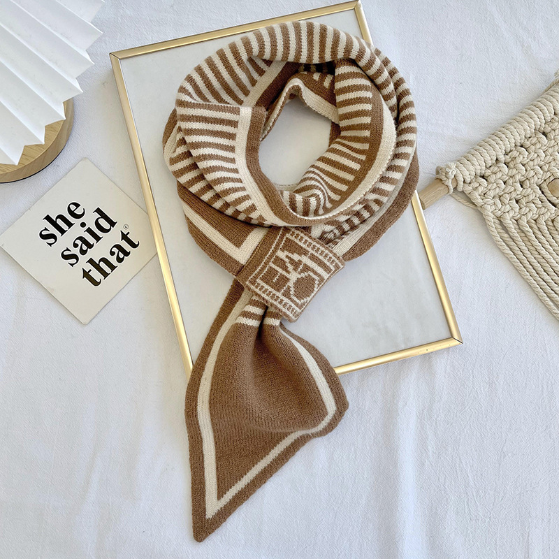 Nuevo tipo de bufandas cruzadas coreanas de otoño y invierno de ajedrez de punto de cuadros perezosos perforación bufandas de cuello