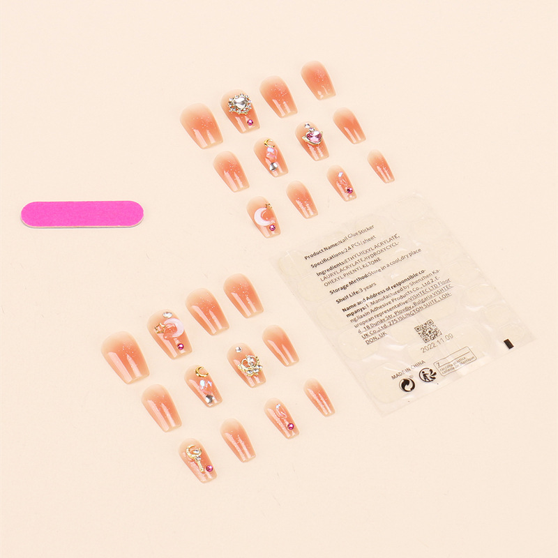 Desgaste de uñas al por mayor TikTok popular conejo hermano mismo estilo guerrero chica bonita manicura parche de uñas terminado pieza de uñas falsas