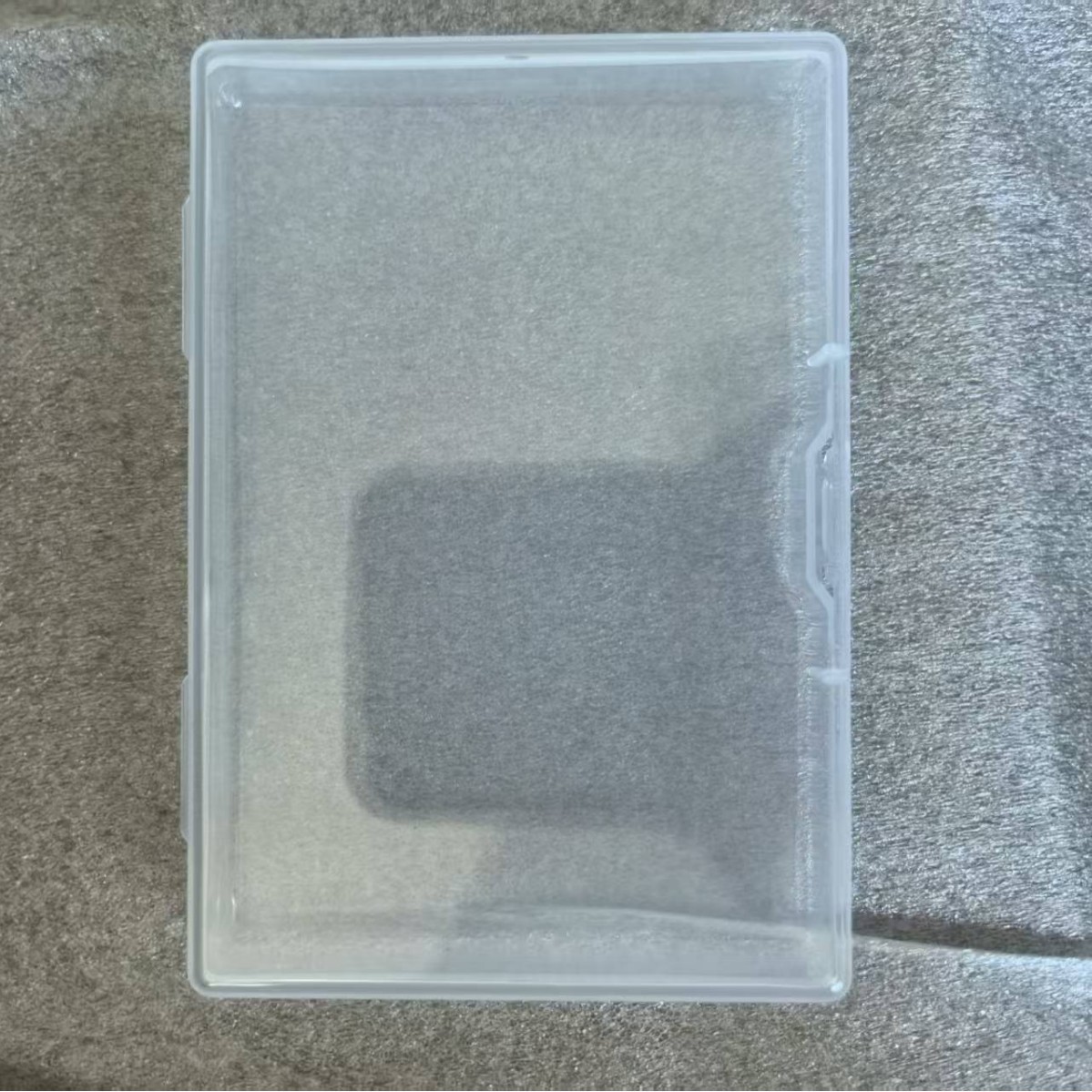 Si necesita una caja, cómprela (caja de 10,6*7,5*1,8 cm)