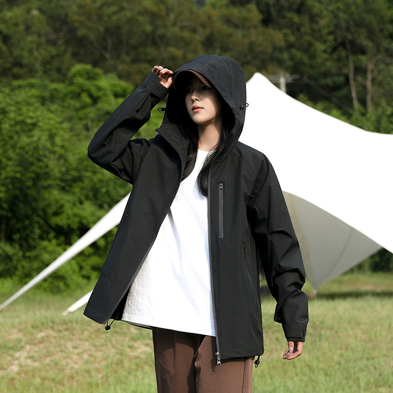 Ropa de asalto al aire libre para mujeres delgadas encapuchadas primavera y otoño nueva ropa de pesca a prueba de viento a prueba de agua tamaño grande turismo tibetano